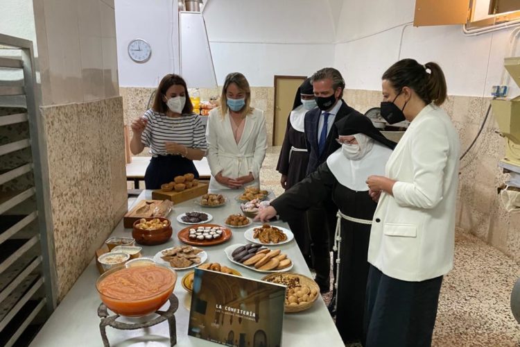 Las ancestrales y deliciosas recetas de repostería de las ‘Franciscanas’ ya están al alcance de todos los cocinillas