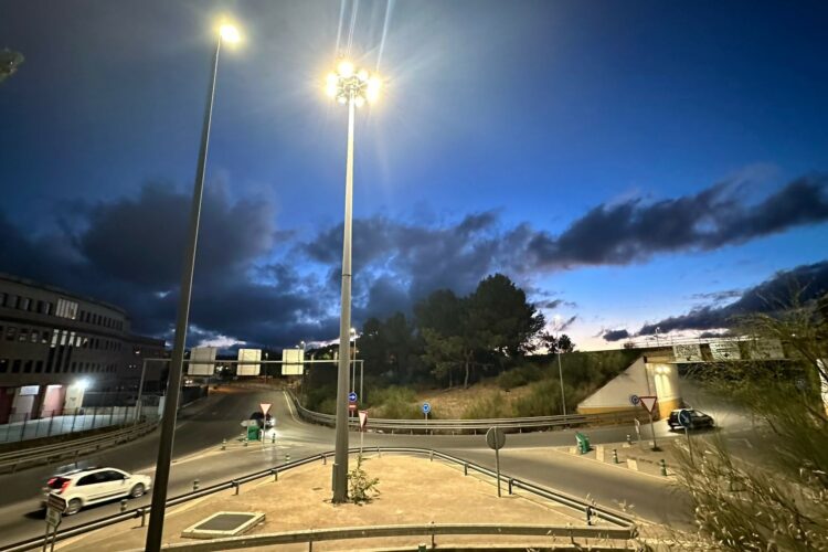 El Ayuntamiento instala 45 puntos de luz de bajo consumo en las entradas a Ronda