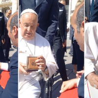 El Papa Francisco recibe a la Hermandad del Santo Entierro en el 450 aniversario de su fundación