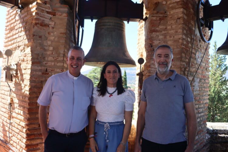 Noche en Blanco: Poder subir al campanario de Santa María a cambio de una botella de aceite