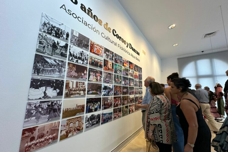 La Asociación Abul-Beka celebra el 50 aniversario de las Galas Folclóricas Internacionales con una exposición sobre su andadura