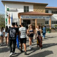 Más de 2.400 alumnos de la Serranía de Secundaria, Bachillerato y FP se incorporan a las aulas