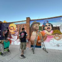 Los mejores grafiteros españoles dan vida a sus obras en los murales de la calle Sevilla