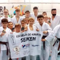 Los alumnos de la Escuela de Kárate Seiken se trajeron 11 medallas del Campeonato de Andalucía Copa Estilos