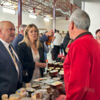 Arranca la XX edición de la Feria de la Chacina de Benaoján con un gran ambiente