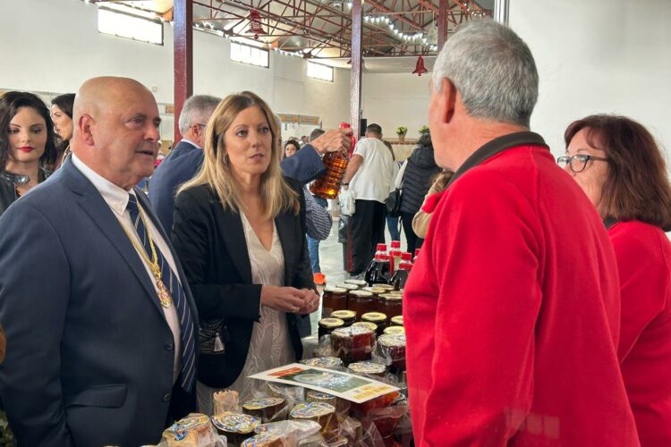 Arranca la XX edición de la Feria de la Chacina de Benaoján con un gran ambiente