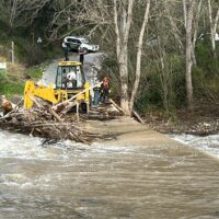 La Guardia Civil busca a un motorista que ha sido arrastrado por la corriente en el río Genal